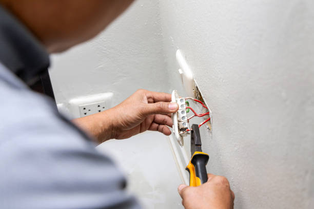 Best Licensed Electrician  in White Island Shores, MA